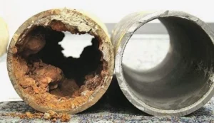 Före och efter stamspolning av stammar / avloppsrör